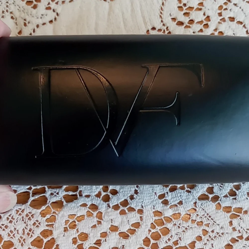 Diane Von Furstenberg Hard Shell Eye Glass Case Black With Hot Pink Lining